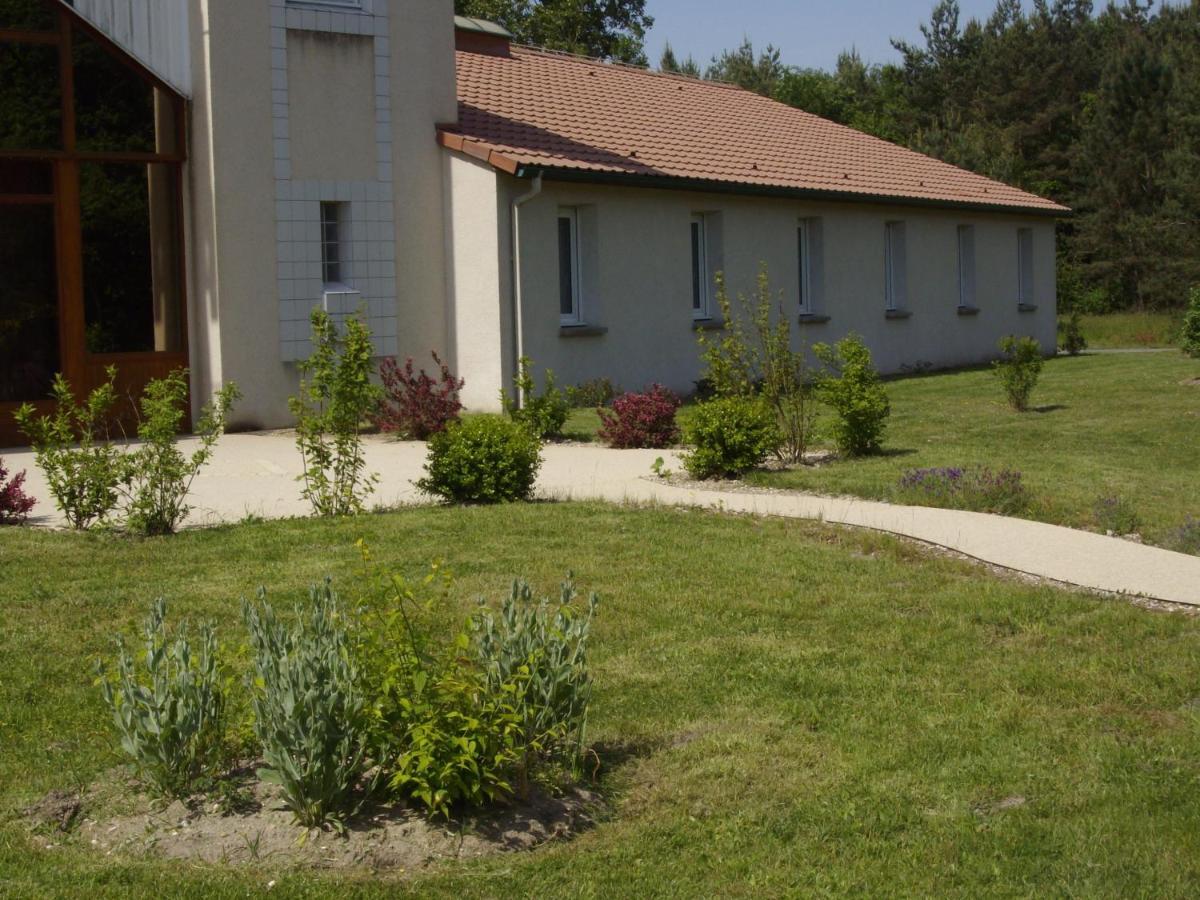 Hotel Le Grand Chene Gievres Exterior photo